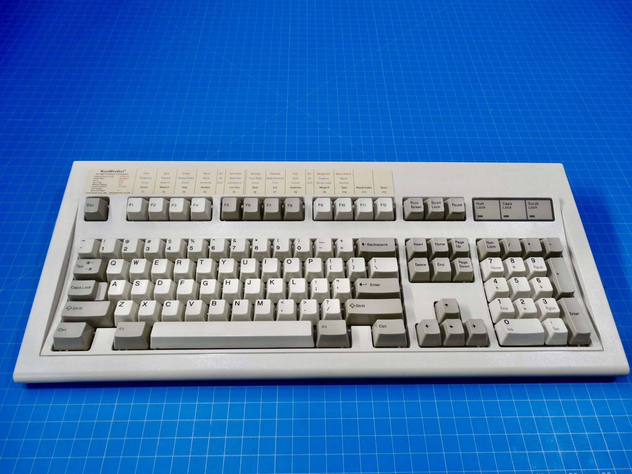 1989 IBM model M (1391401) Made by IBM 29 MAR 89 + WordPerfect